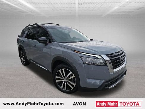 Used 2025 Nissan Pathfinder Platinum AWD/4WD image 1