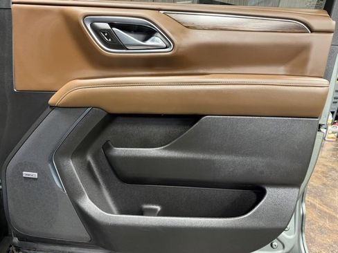 Used 2023 Chevrolet Tahoe High Country w/ LPO, Illumination Package image 33