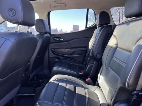 Used 2021 GMC Acadia Denali w/ Denali Ultimate Package image 13