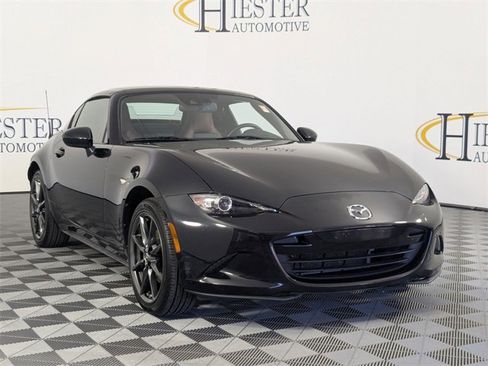 Used 2019 MAZDA MX-5 Miata RF Grand Touring image 2