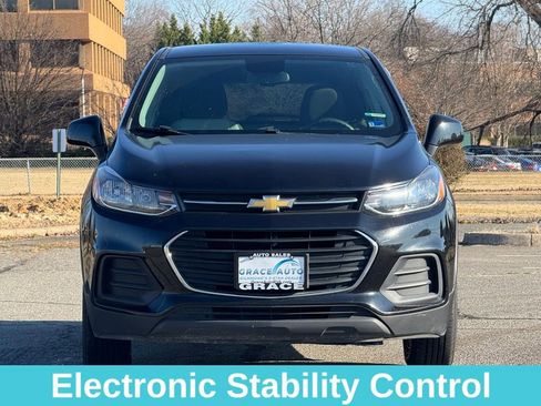 Used 2022 Chevrolet Trax LS w/ Tint and Cruise Package image 14