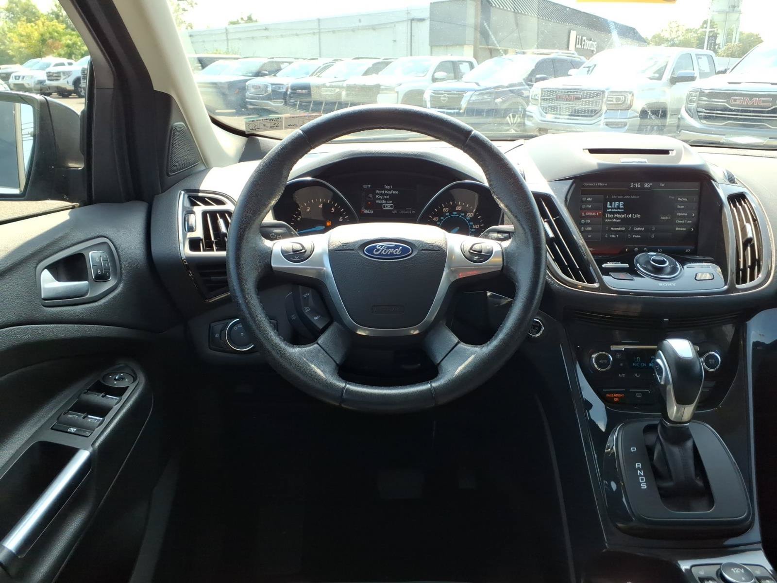 Used 2015 Ford Escape Titanium AWD/4WD image 14