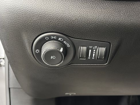 Used 2023 Jeep Compass High Altitude image 32