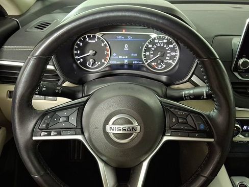 Used 2020 Nissan Altima 2.5 SV FWD image 19