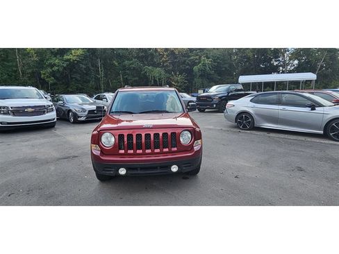 Used 2014 Jeep Patriot High Altitude image 2