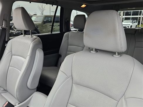Used 2016 Honda Pilot Elite image 17