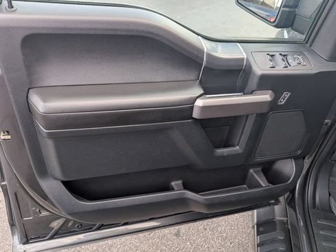 Used 2019 Ford F150 XLT w/ Equipment Group 302A Luxury AWD/4WD image 15