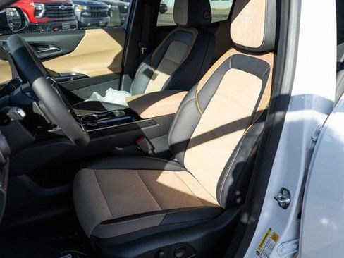 New 2026 Chevrolet Equinox ACTIV image 13