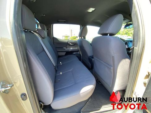 Used 2018 Toyota Tacoma TRD Sport AWD/4WD image 20