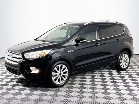 Used 2017 Ford Escape Titanium image 4