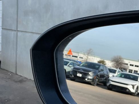 Used 2025 Nissan Rogue SV image 20