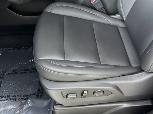 Used 2025 Chevrolet Tahoe Z71 w/ Comfort Package AWD/4WD image 20