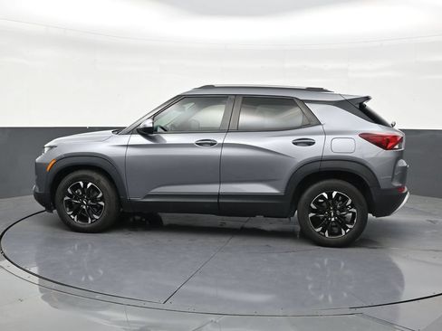 Used 2022 Chevrolet TrailBlazer LS FWD image 2