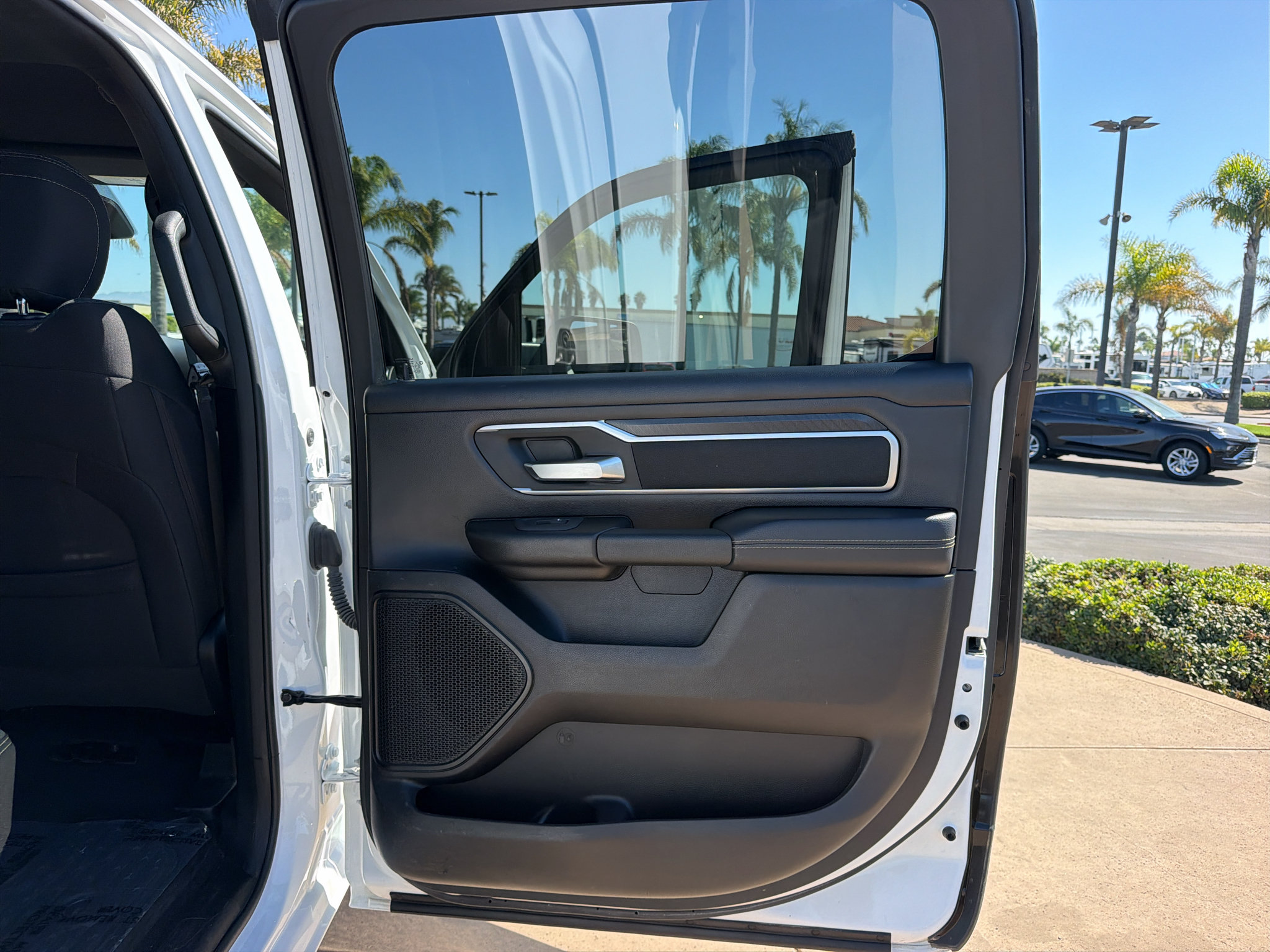 Used 2025 RAM 1500 Big Horn AWD/4WD image 16