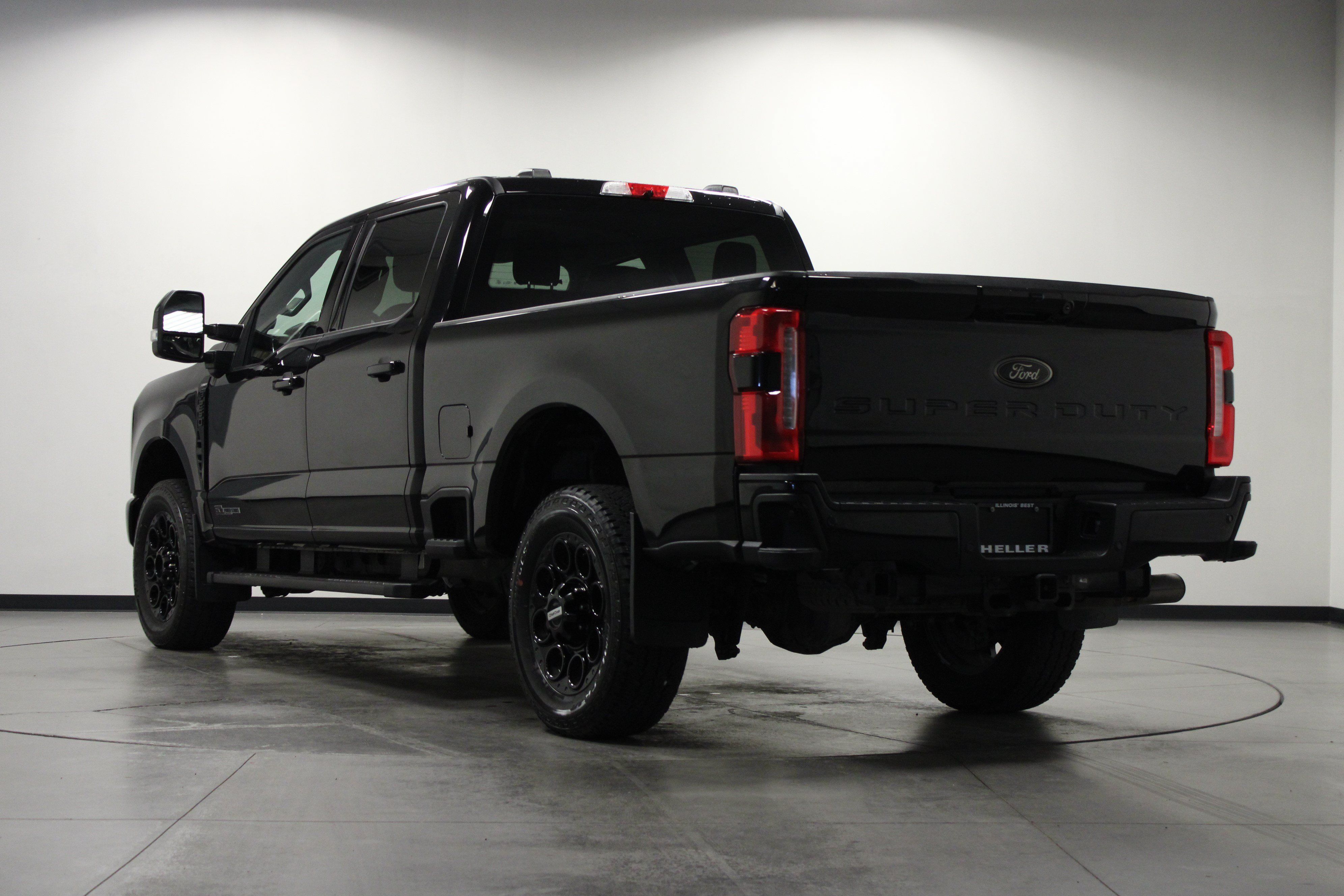 Used 2025 Ford F250 Lariat w/ Black Appearance Package AWD/4WD image 6