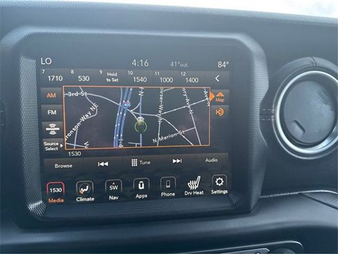 Used 2020 Jeep Wrangler Unlimited Sahara image 14