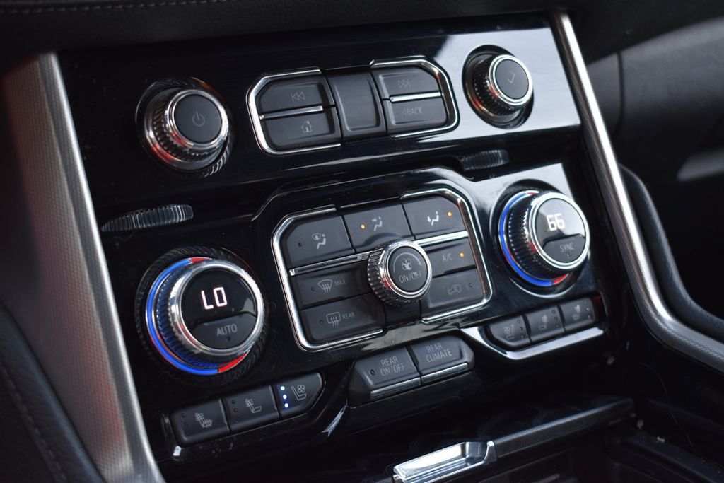 Used 2023 GMC Yukon Denali AWD/4WD image 12