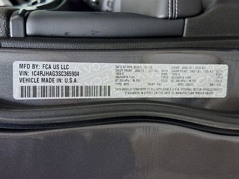 New 2025 Jeep Grand Cherokee Laredo image 30