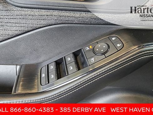 Certified 2023 Nissan Rogue SV image 33