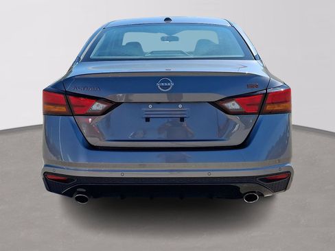 Used 2024 Nissan Altima 2.5 SR FWD image 5