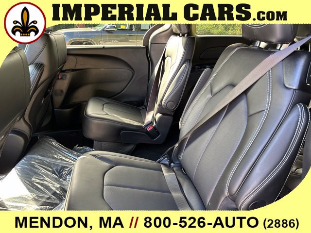 New 2027 Chrysler Pacifica Select FWD image 14