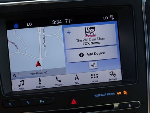 Used 2018 Ford Explorer Platinum image 25