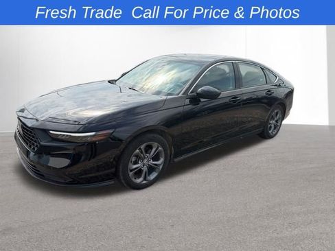 Used 2023 Honda Accord EX image 1