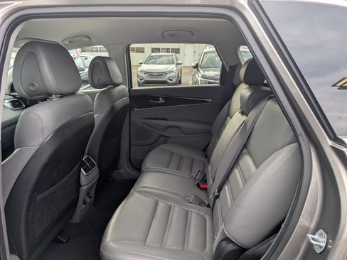 Used 2016 Kia Sorento EX AWD/4WD image 14