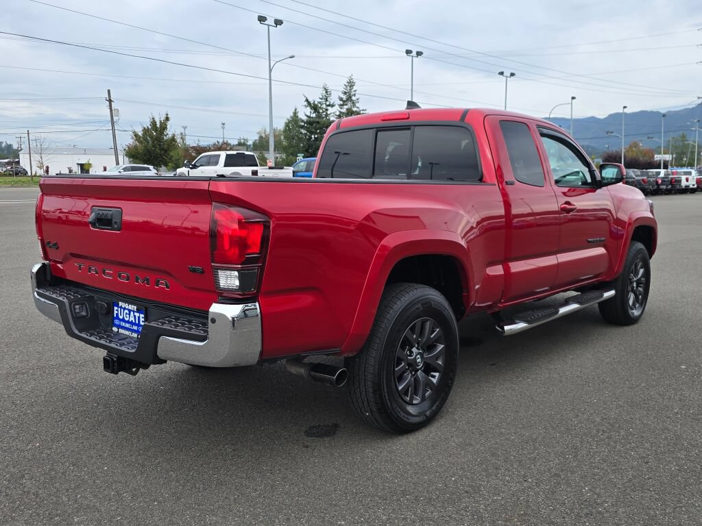Used 2021 Toyota Tacoma SR5 AWD/4WD image 6