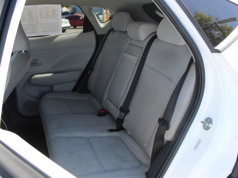 Used 2024 Hyundai Kona SEL FWD image 14