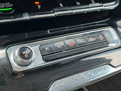 Used 2023 Lincoln Corsair AWD w/ Equipment Group 101A image 24