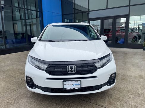 New 2026 Honda Odyssey Elite image 2