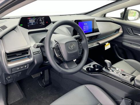 New 2026 Toyota Prius XLE image 4