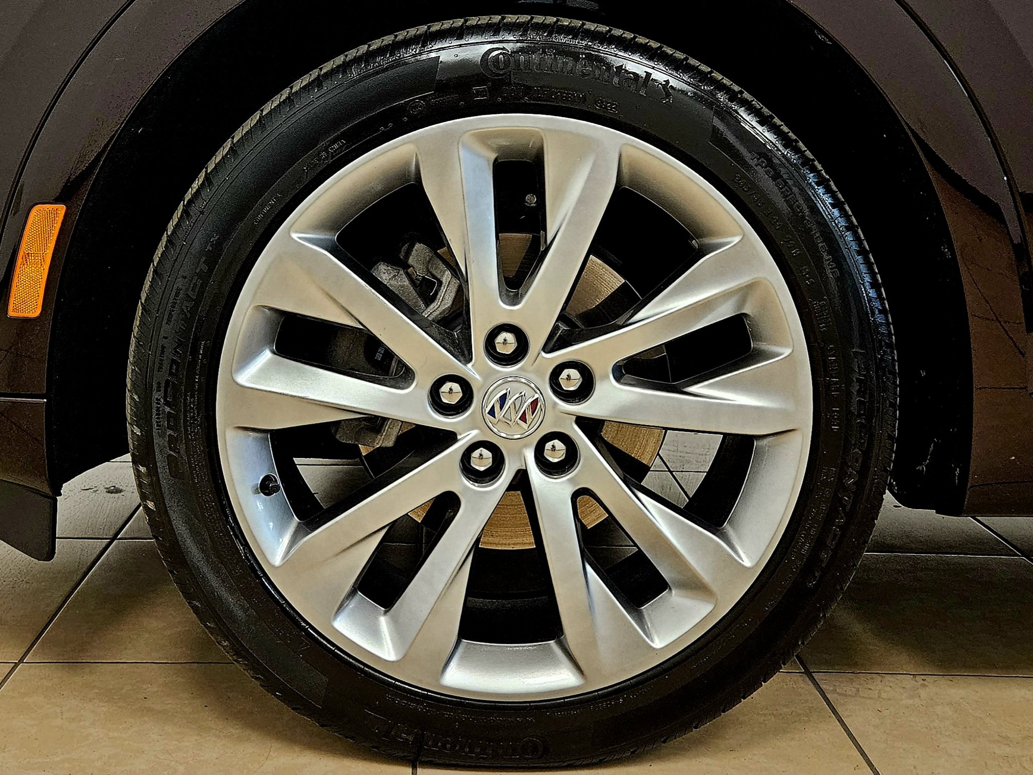 Used 2023 Buick Envision Avenir AWD/4WD image 39