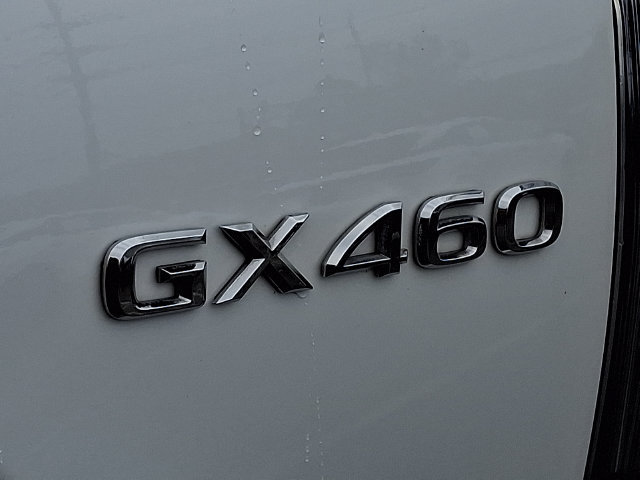 Used 2021 Lexus GX 460 Luxury w/ Accessory Package AWD/4WD image 30
