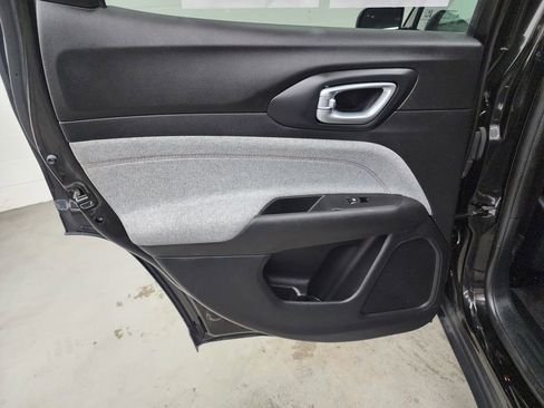 Used 2023 Jeep Compass Latitude AWD/4WD image 22