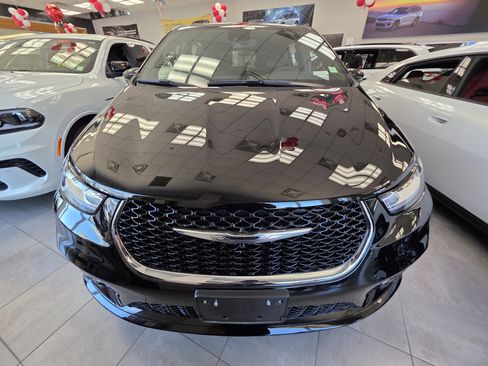 New 2026 Chrysler Pacifica Select AWD/4WD image 5