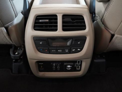 Used 2022 Honda Pilot Touring image 32