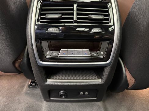 New 2026 BMW X7 xDrive40i image 25