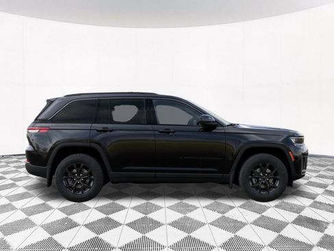 New 2026 Jeep Grand Cherokee Altitude AWD/4WD image 30