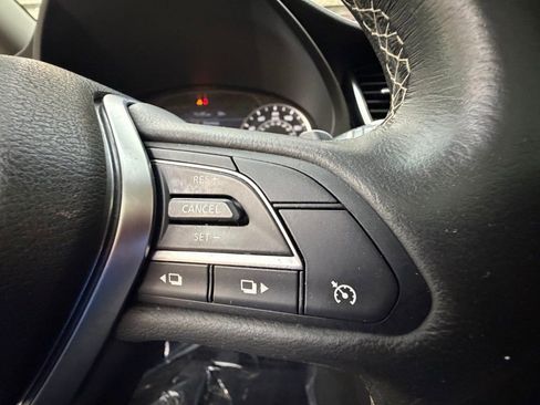 Used 2019 INFINITI QX50 Luxe w/ Navigation Package AWD/4WD image 24