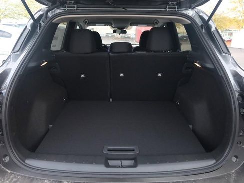 New 2026 Nissan Kicks SV image 7