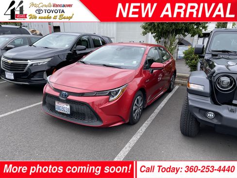 Certified 2021 Toyota Corolla LE FWD image 1