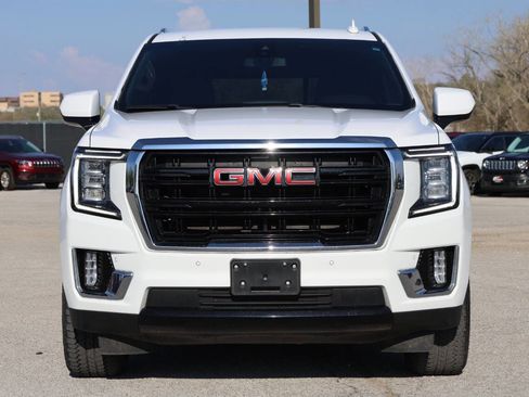 Used 2022 GMC Yukon XL SLE w/ Gmc Pro Safety Plus Package image 2