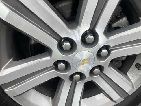 Used 2016 Chevrolet Traverse LT AWD/4WD image 9