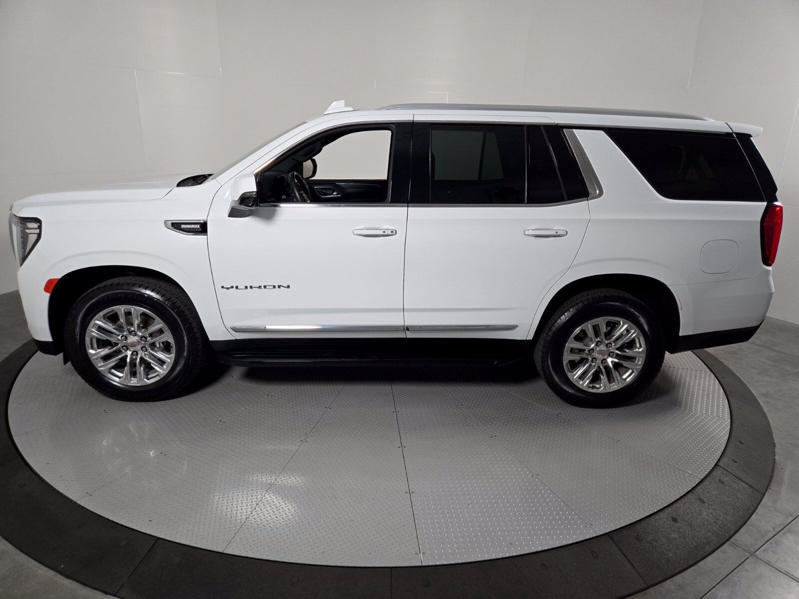 Used 2023 GMC Yukon SLT w/ SLT Luxury Package AWD/4WD image 34