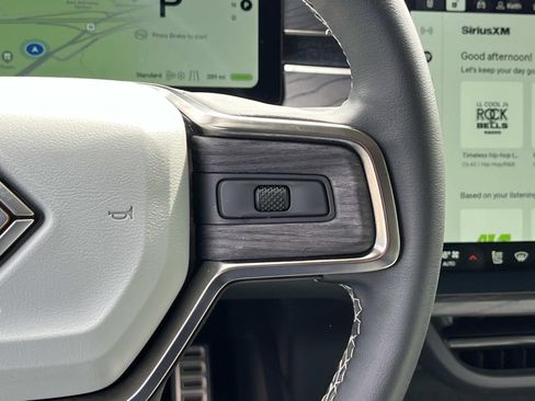 Used 2023 Rivian R1S Launch Edition image 33