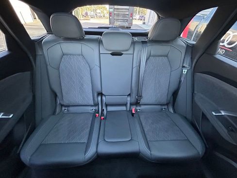 Used 2025 Audi SQ5 Premium Plus w/ Premium Plus Package image 54