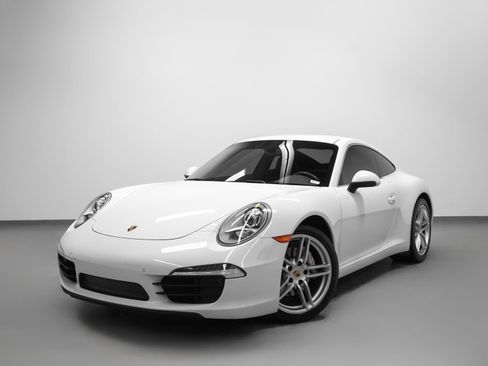 Certified 2015 Porsche 911 Carrera RWD image 6