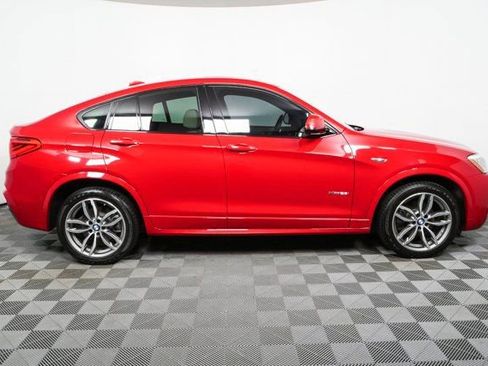 Used 2017 BMW X4 xDrive28i AWD/4WD image 2